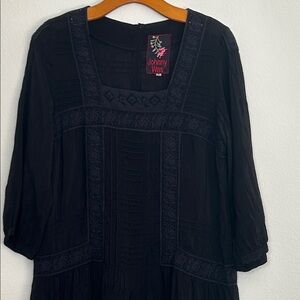 Johnny Was Tunic Top Boho Chic Black Floral Embroidered Size Small